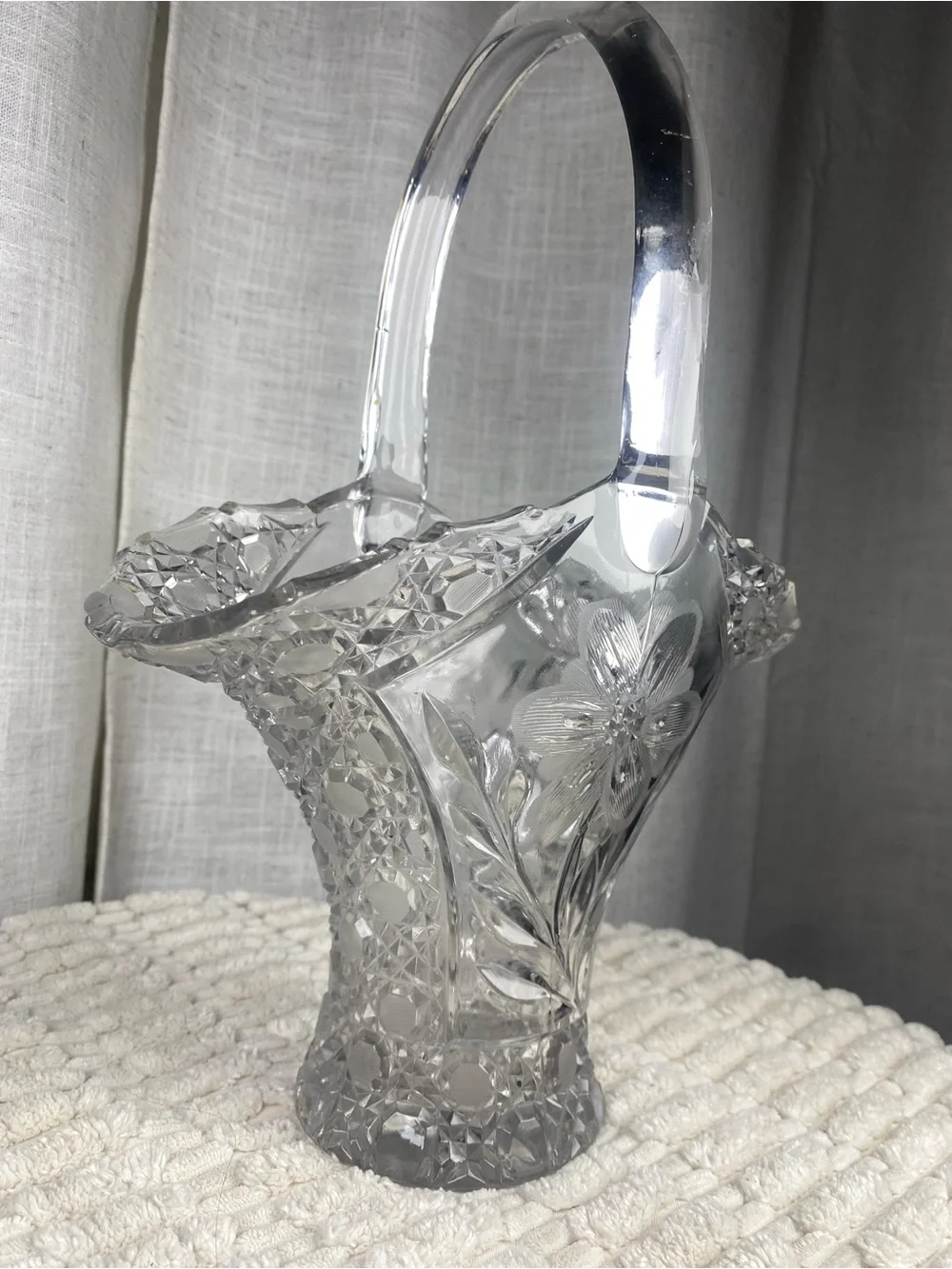Vintage Crystal Glass Bride’s Basket Vase Flower Etched Starburst Base 11.5”